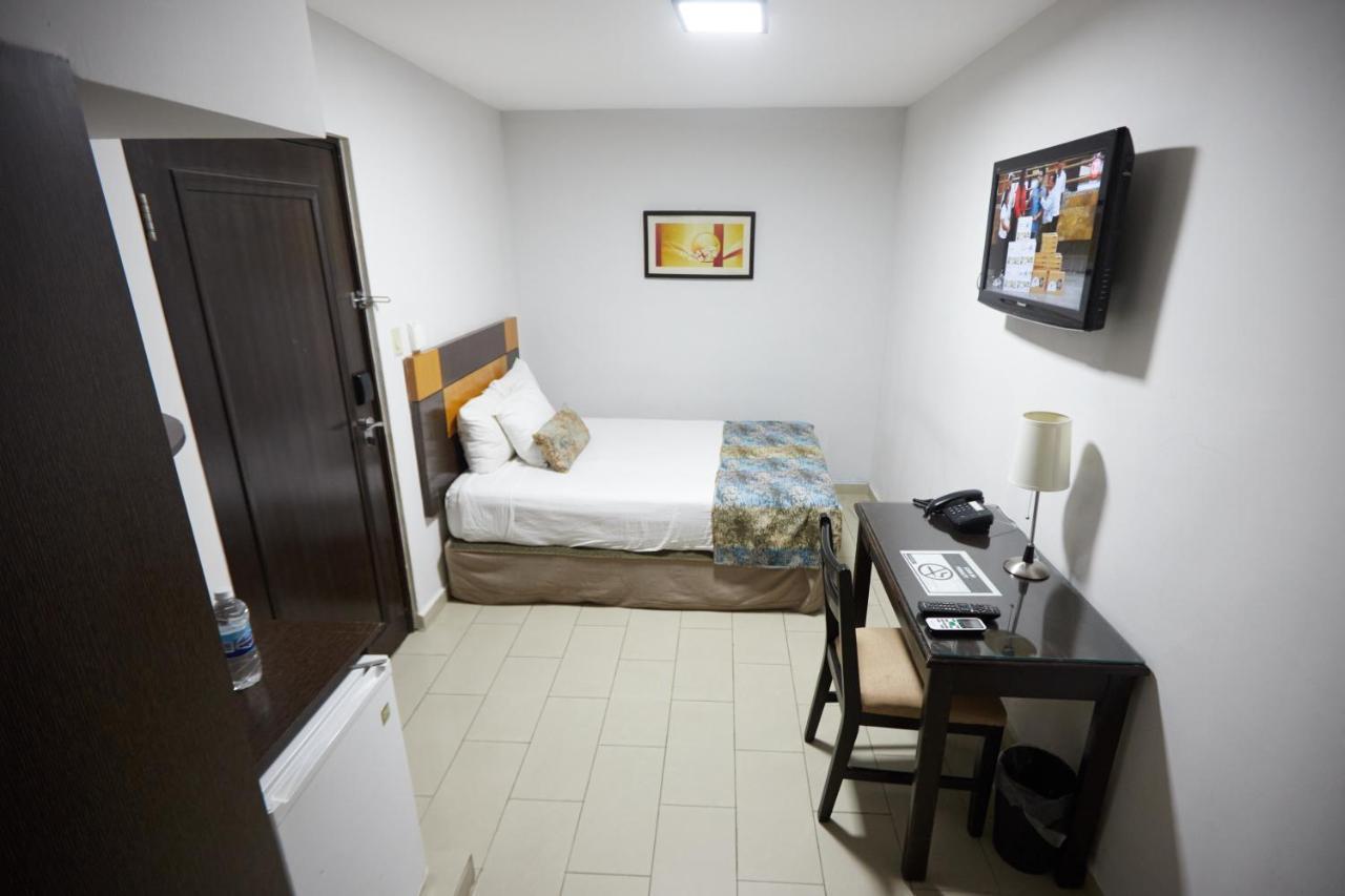 Metro Hotel Panama Bagian luar foto